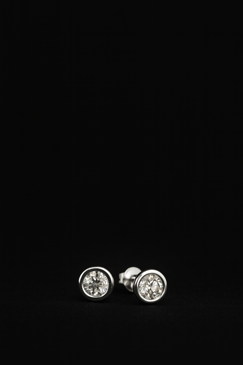 Lumière Carat Stud Earrings